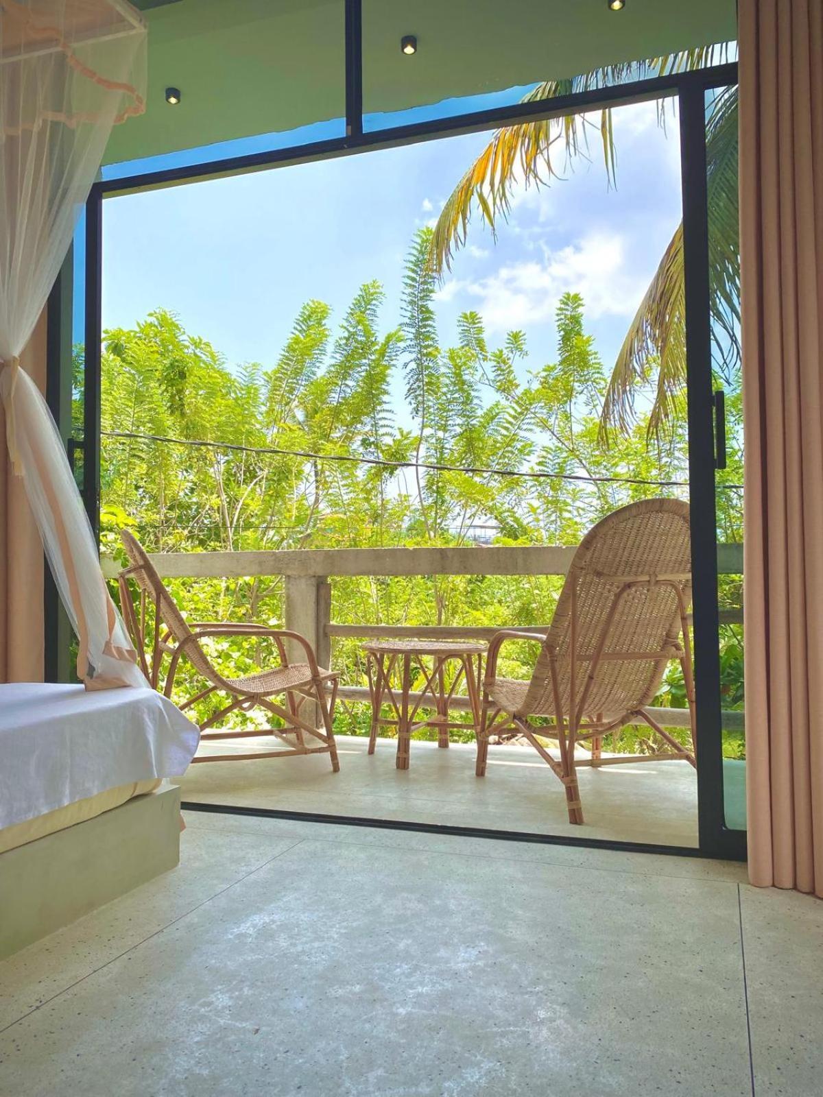 Lotus Surf House Hotel Midigama Kelet Kültér fotó