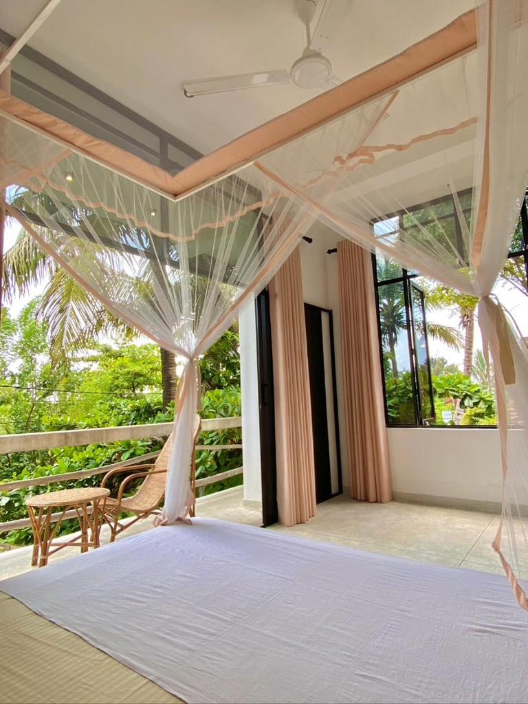 Lotus Surf House Hotel Midigama Kelet Kültér fotó